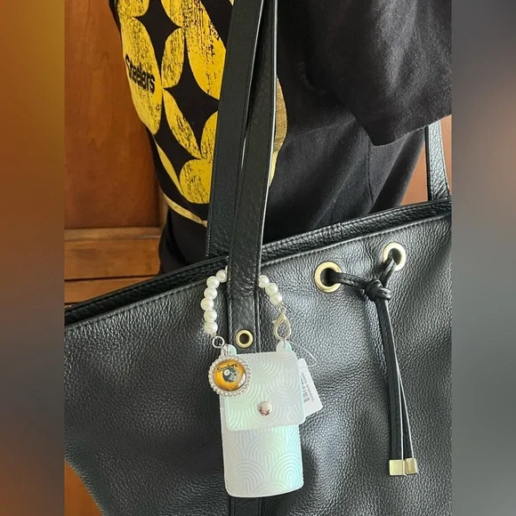 Pittsburgh Steelers Purse Charm/Handsanitizer Holder - Picture 3 of 11